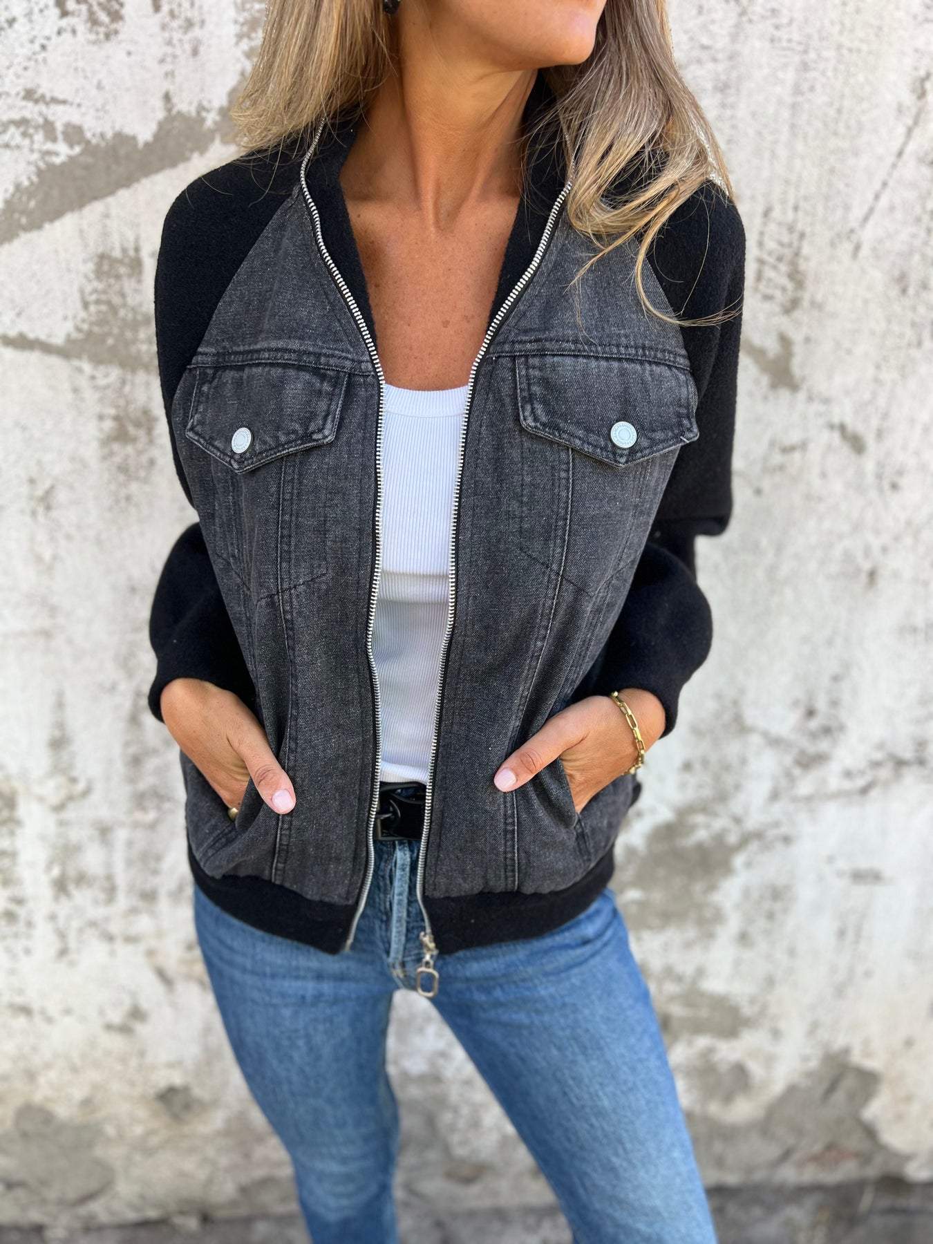 ISA | V-Neck Casual Jacket with Zip Closure